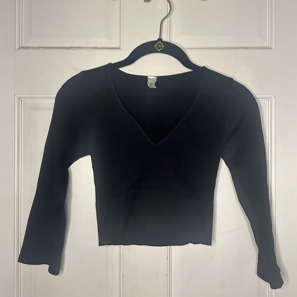 *MOVING SALE* Nikibiki - Black Longsleeve Crop Top - V Neck - OS